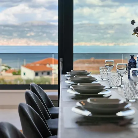 The Wave - Sea-view & Pool *