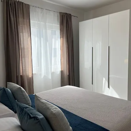 The Wave - Sea-view & Pool Apartament