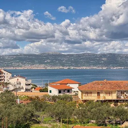 The Wave - Sea-view & Pool *