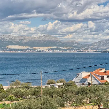 Apartament The Wave - Sea-view & Pool