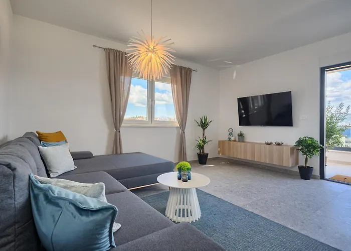 Apartment The Wave - Sea-view & Pool Slatine